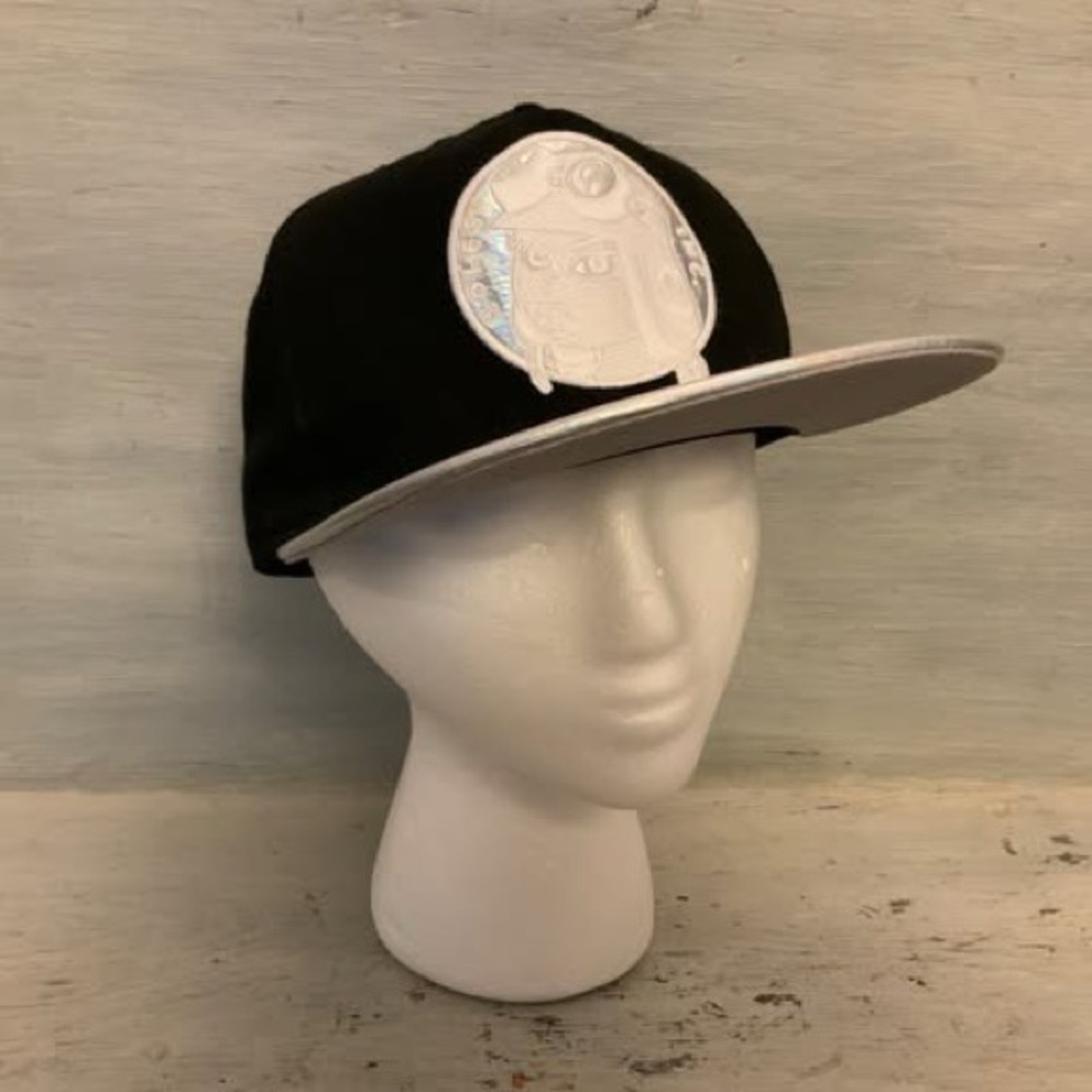New Era 9Fifty SolesInc. Philadelphia Soul Black Silver Snap Back BallCap Hat GC